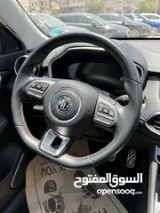  15 MG HS ترخيص 2022 Plug in محرك 1500 هايبرد