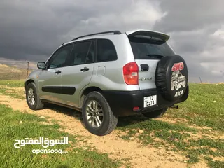  6 تويوتا راف فور 4WD للبيع او البدل على دبل كبين