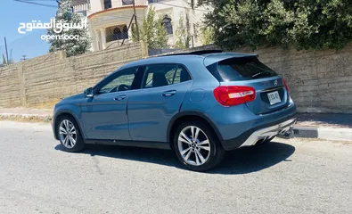  13 Mercedes-Benz Gla 250 4matic
