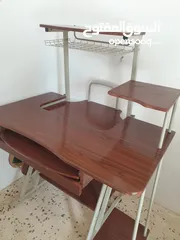 4 طاولة مكتبية خشبية