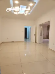  2 شقة للبيع في الجندويل قرب فندق لارسا