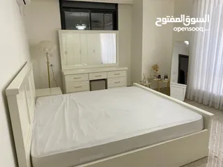  14 للبيع أثاث منزلي شبه جديد – استعمال أقل من سنة فقط