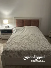  1 غرفة نوم كاملة ميني ماستر مستعمل للبيع / تحتاج صيانة خفيفة / لونها مميز وجميل / ابيض واسود
