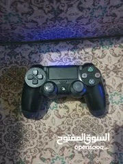  7 جهاز اكس بوكس وان مستعمل اشي بسيط الجهاز ولا غلطه ايدين بلستيشن