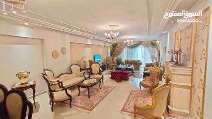  1 شقة للبيع فى سابا باشا بين شارع ابو قير و الترام