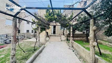  2 بيت قديم على ارض 313 متر في ابو نصير اصهى الفقير للبيع