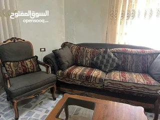  5 طقم غرفة ضيوف فاخر بألوان زيتية و وخشب الزان بحالة ممتازة