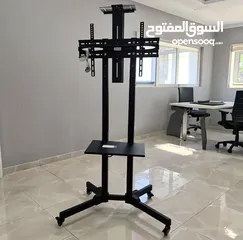  6 ستاند تلفزيون متحرّك بجودة عالية وتصميم عصري لو عندك شاشة كبيرة وبدك حامل قوي وثابت او بدك تنقل شاشة
