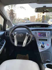  6 تيوتا بريوس مديل 2014اقساط اوللبدل على سياره بقيمة الدفعه5500فحص كامل 4جيد مرفق الرقم موجود عل ملاحظ
