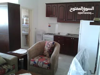  15 شقة استثمارية تجارية للبيع ط3 مساحة 97 متر في موقع تجاري مميز بجانب مجمع جبر التجاري (من المالك)