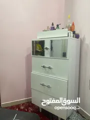  1 غرفة نوم تركي أبيض مستعمل بحالة جيدة