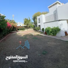  13 MADINAT QABOOS  CLASSIC 5+1 BR VILLA