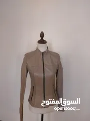  19 للصبايا- عدة جاكيتات جلد اصلي من تركيا بسعر مغري