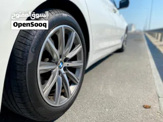  4 Full Option BMW 2020 5-series LOW MILEAGE