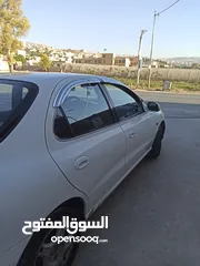  4 هونداي افانتي بيضاء .. موديل 97