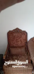  3 طقم كنب 7مقاعد وطقم طربيزات 2صغير و1كبير