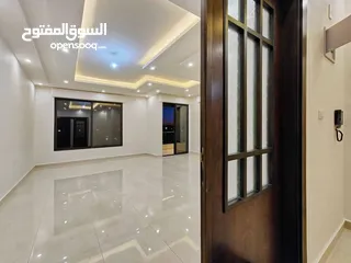  28 شقة فخمة تسويه شبه ارضي مطله #مساحة #178م مع تراس 350م #للبيع في مرج الحمام (مشروع 72)