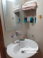  6 شقه مفروشه للايجار الشهري ،تصلح لعائله ،قريبه على الخدمات،مشمسه،خط سرفيس،قرب مستشفى الاتحاد ،ساحه