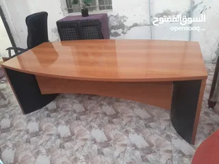  1 اثاث مكاتب بحالة الوكاله للبيع