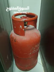  1 Gas cylinder with pipe