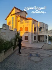  3 فيلا للبيع