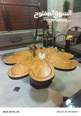  8 طاولة خشب متين
