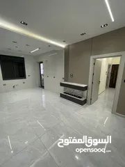  7 روف مميز جدا للبيع الراهبات مقابل جويل بلازا مساحة 245 متر وتراس 110 متر
