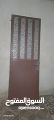  2 باب خشب مع برواز  باب حديد ثقيل مع برواز  باب المنيوم مع برواز  شباك المنيوم ابيض وزجاج اخضر مع بروا