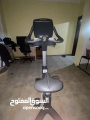  2 life fitness treadmill for sale موديل أمريكي