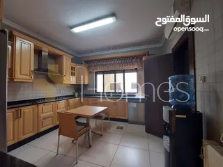  7 شقة طابق ثالث للبيع في عبدون بمساحة بناء 198م