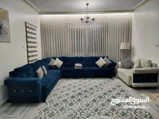  1 طقم كنب كورنر 10 مقاعد مستعمل بحالة ممتازة للبيع