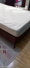  1 سرير غرفة نوم