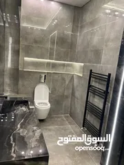  3 عرض فاخر - لم تسكن - طريق المطار - بتشطيبات خاصة - ترس بإطلالــــه بانوراما