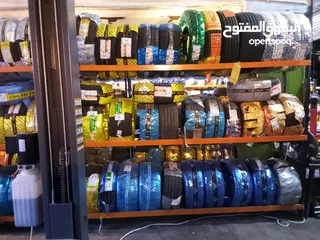 25 محل اطارات وبناشر وتبديل زيوت وكهرباء سيارات للبيع بداعي السفر  للتواصل والاستفسار