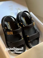 3 صندل ديور Dior  الجديد والمميز بجودة اصلية وبسعر مغري ومتوفر منه مقاسات من 36-41