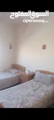  7 منزل للبيع