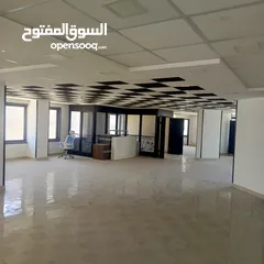 3 مكاتب جديدة للايجار مساحات واسعة