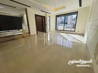  3 فلل متلاصقة ضمن كمباوند في منطقة رجم عميش بمساحات بناء تبدا من 430م