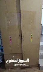  1 خزانة لاتيه خشب نضيف