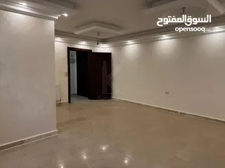  3 شقة مميزة للبيع في حي الصحابة