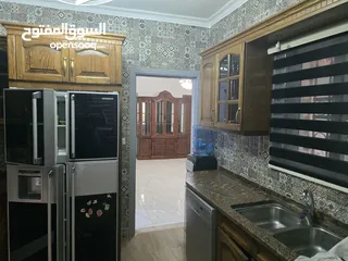  17 شقه ارضيه مستقله شبه فيلا للبيع
