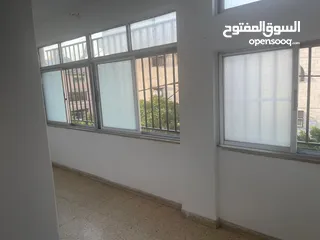  5 شقة للإيجار في جبل النزهه من المالك