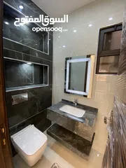  3 شقق فاخرة 142 متر بأجمل مناطق شفا بدران الكوم تشطيب مميز واسعار مناسبة طابق اول وطابق ثاني