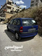  3 سيارة اوبل كورسا موديل 2000