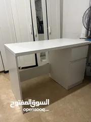  1 مكتب اثنين مستعمل بحاله جديده وجيده جدا بسعر جيد