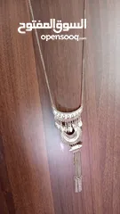  5 سنايل  بموضه  قديمه  لكن  جميله..............................................................