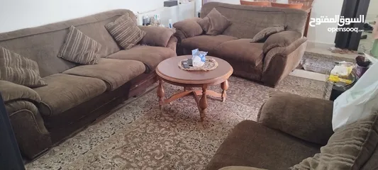  1 كنب دب وسفرة وصوفا بيد