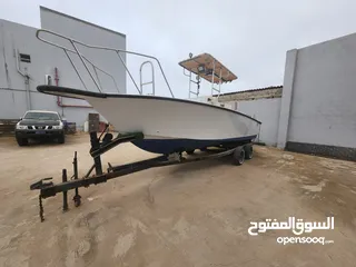  1 قارب للبيع نظيف جدا