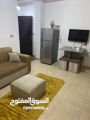  23 شقه مفروشه واستوديو مفروش  للايجار أسبوعي او شهري او سنوي. وللعائلات فقط كون العماره عائليه محترمه.