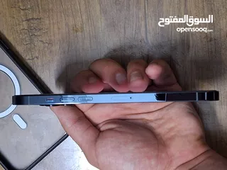  5 ايفون 12 برو ماكس شبه جديد للبيع